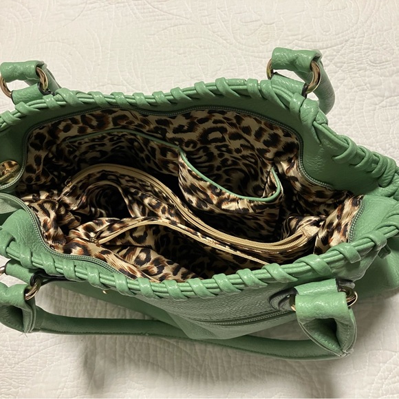 Carlo G designer shoulder bag. - Picture 9 of 10